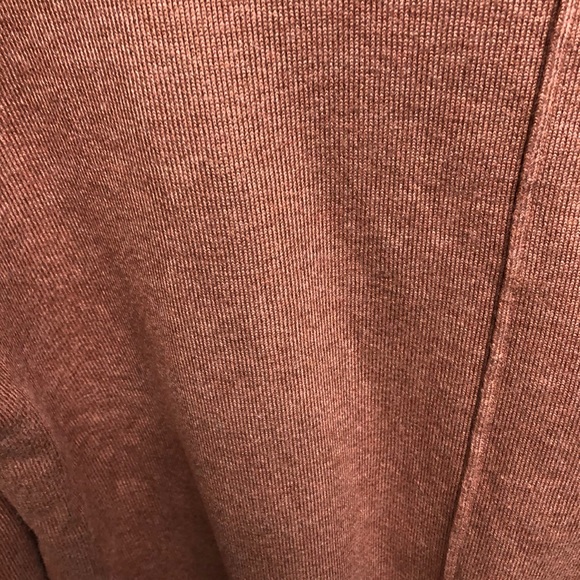 Alya by Francesca’s Sweater - Picture 3 of 3